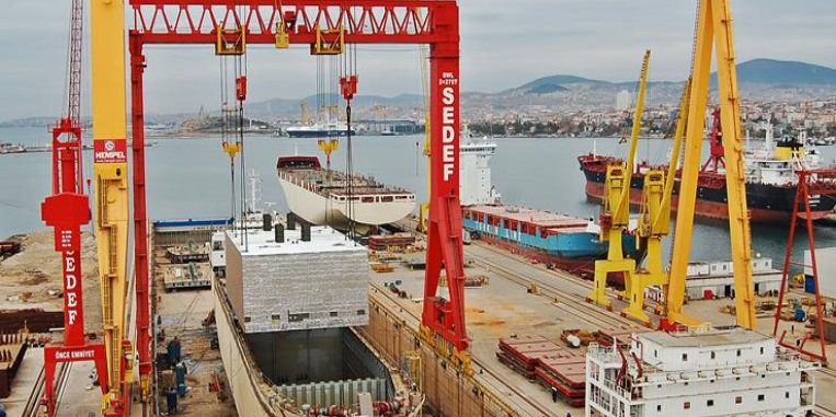 Bloklar havuzda birleşiyor
